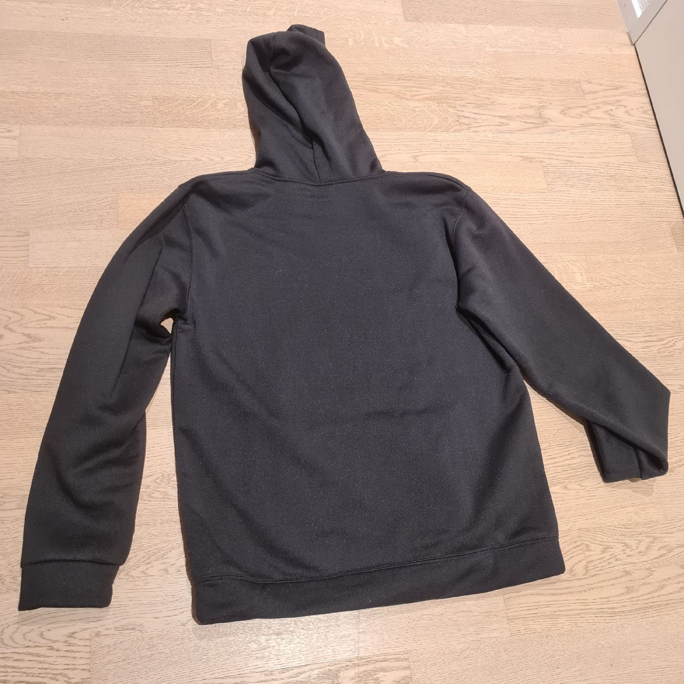 Pulls & Sweat-shirts: 2 Kapuzenpulli Gr. M schwarz – D'occasion à Steinen par turbogeiss99 7