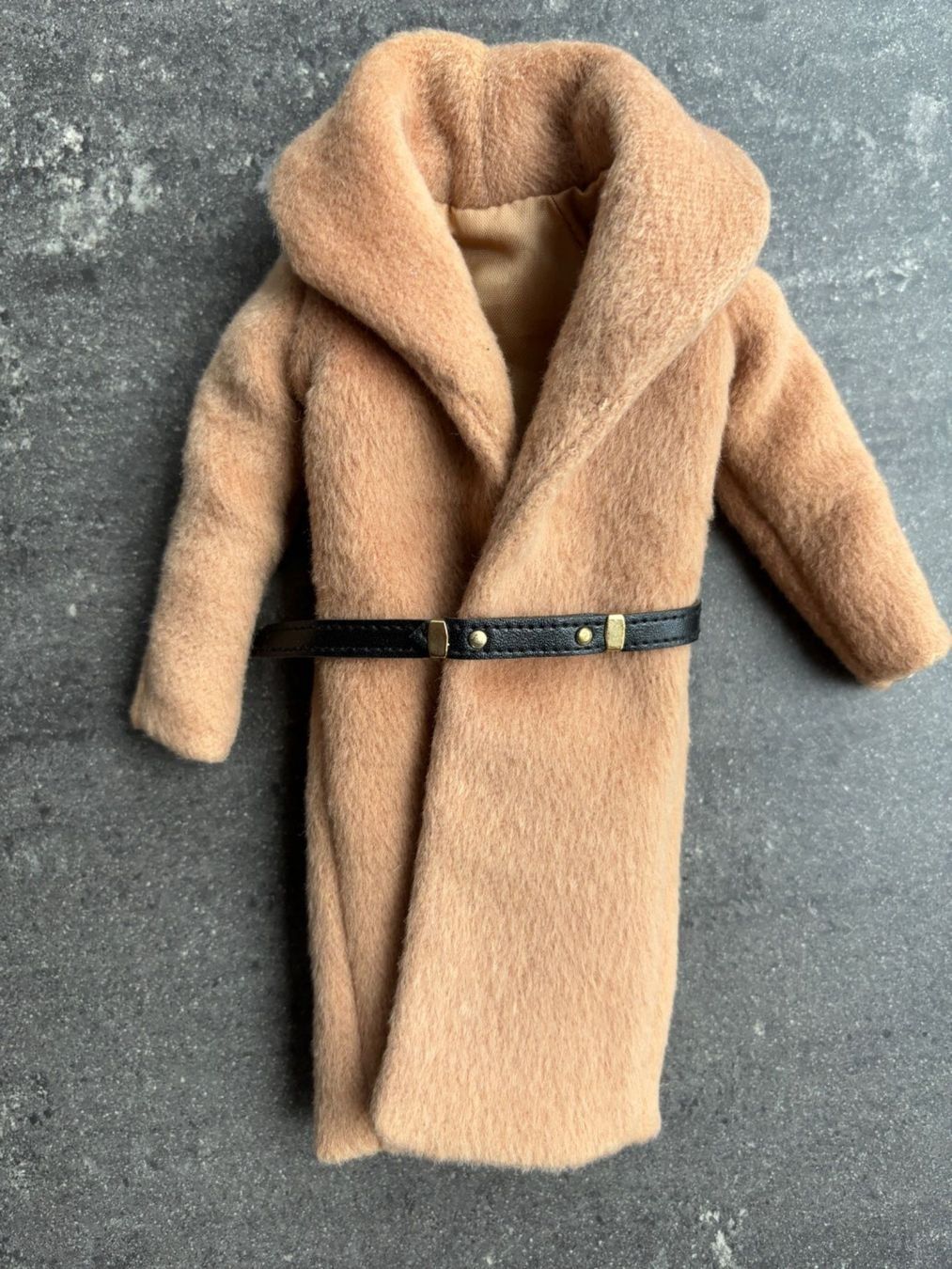 Bambole: Shawl Coat from Elyse Jolie, IT, release date 2015, 12"doll – Usato da Bassecourt venduto da keenfind 2