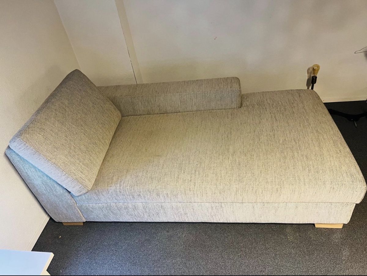 Ikea Sofas: Chaise-longue / Sofa  – Gebraucht aus Zürich von lor_nh6y