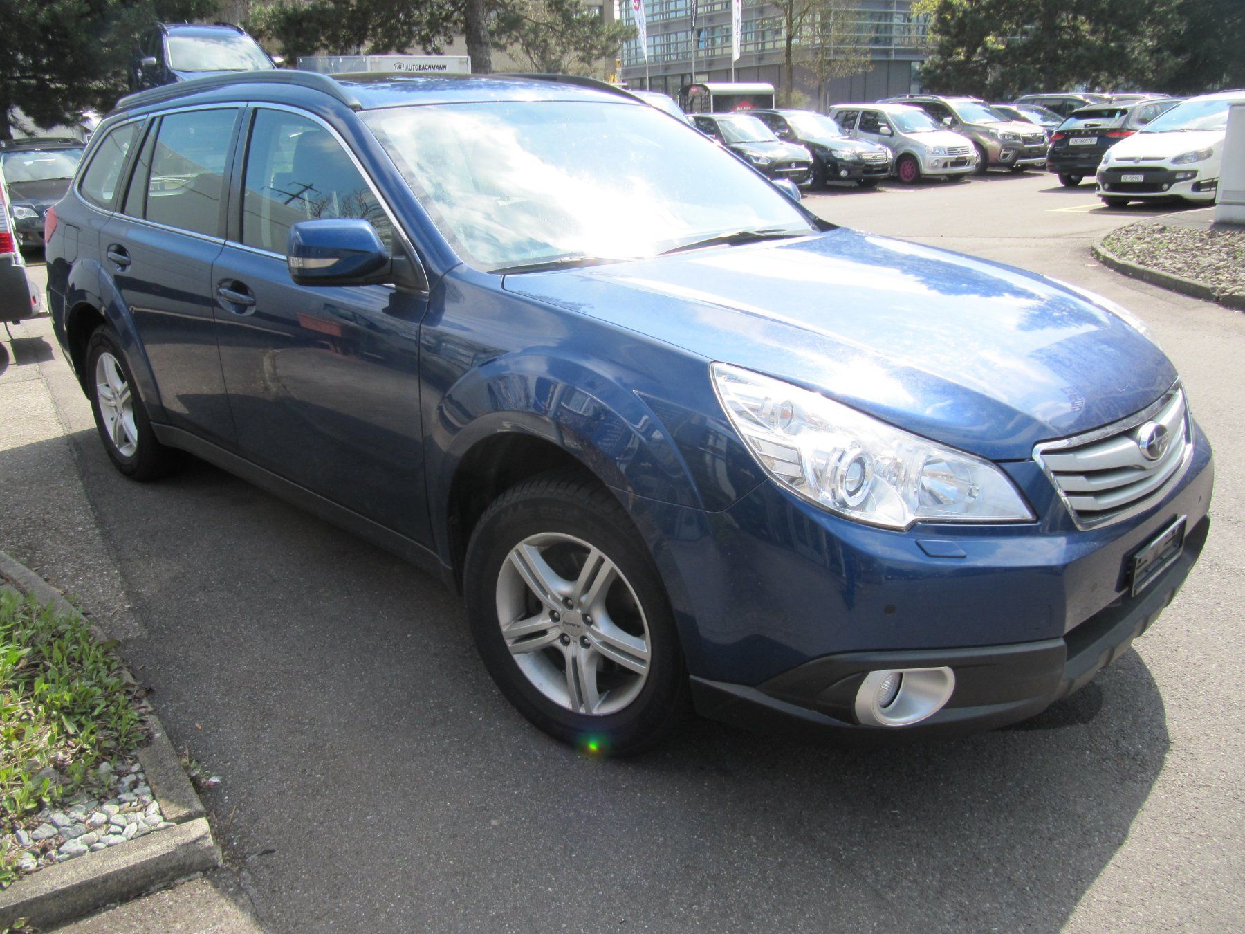 Subaru Automobili: Subaru Outback 2.5 – Usato da Rotkreuz venduto da auto-bachmann