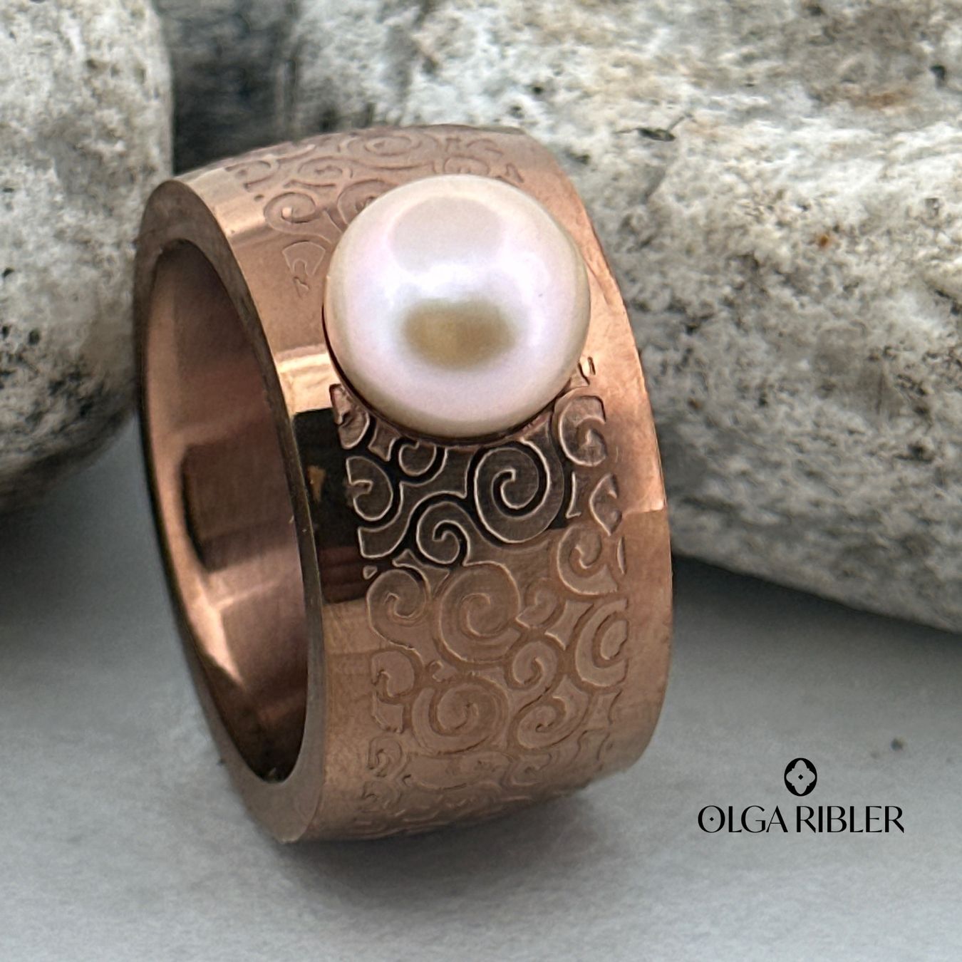 Olga Ribler Ringe: Edelstahring mit Süsswasserperle, Gr. 60 – Neu (gemäss Beschreibung) aus Luzern von MonikaS03