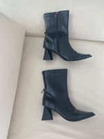 MUST HAVE - edle und leichte Stiefeletten, nero, 40