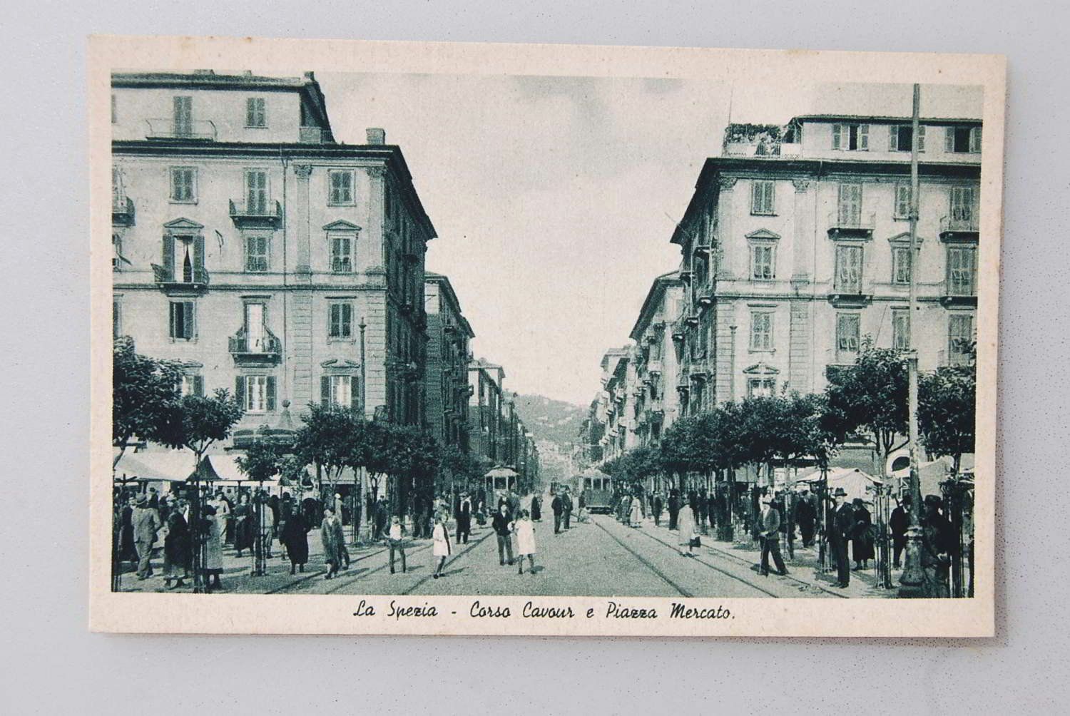 Ansichtskarten: AK La Spezia - Corso Cavour e Piazza Mercato – Gebraucht aus Rüfenacht BE von Toro06