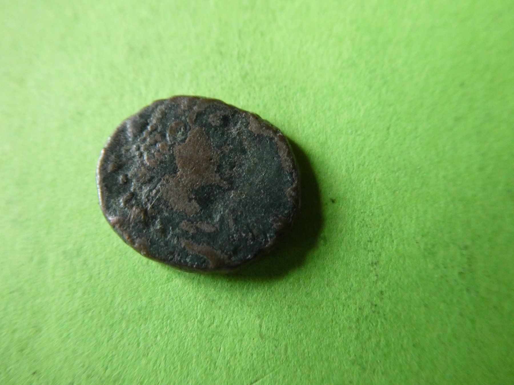 Alle Münzen: uralte Bronzemünze 13 mm     1.82 g – Gebraucht aus Hinterforst von Rohusri 2