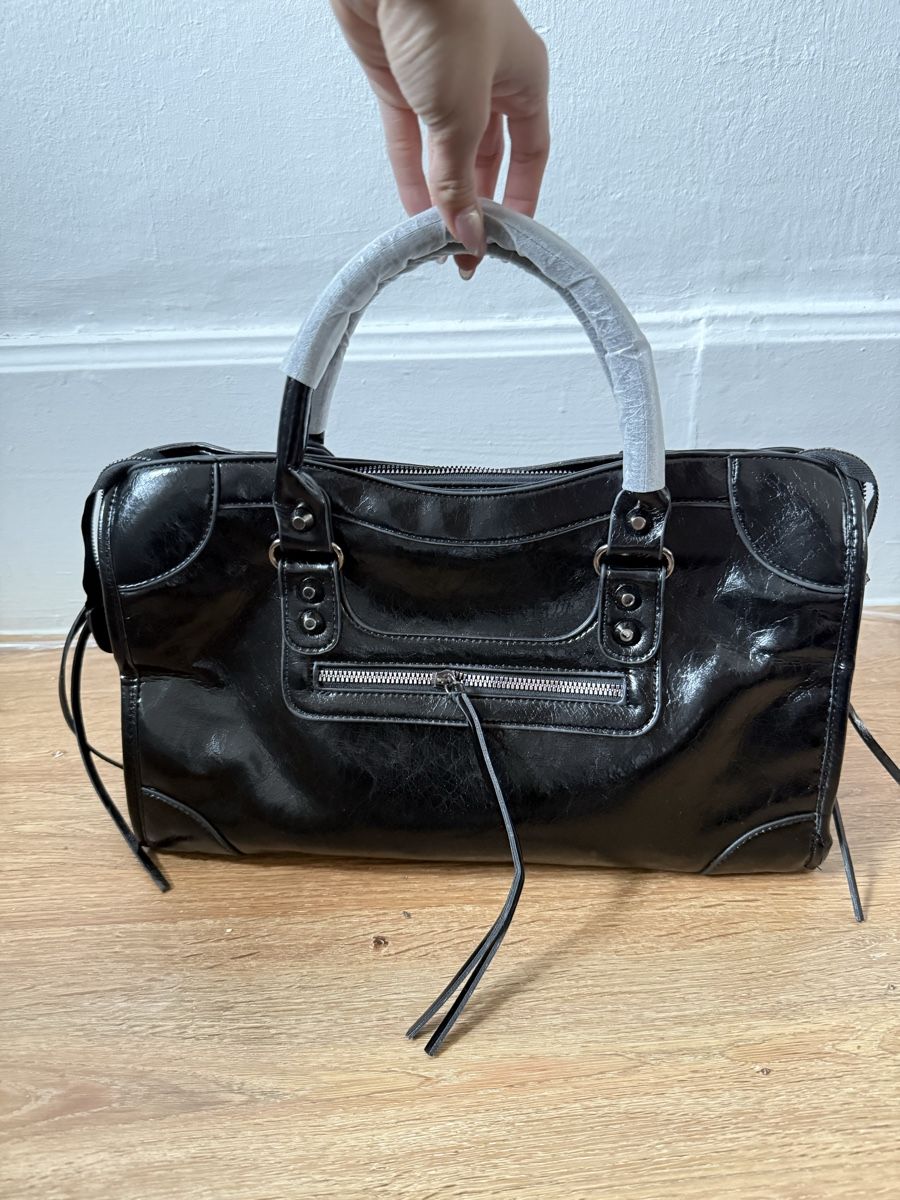 Borse da donna: Neue Tasche – Nuovo e nell'imballaggio originale da Zürich venduto da ant_ys75