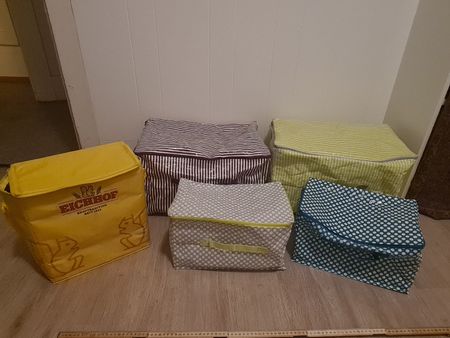 4x Van-Verstauungstaschen div. Muster 1x Kühltasche Eichhof