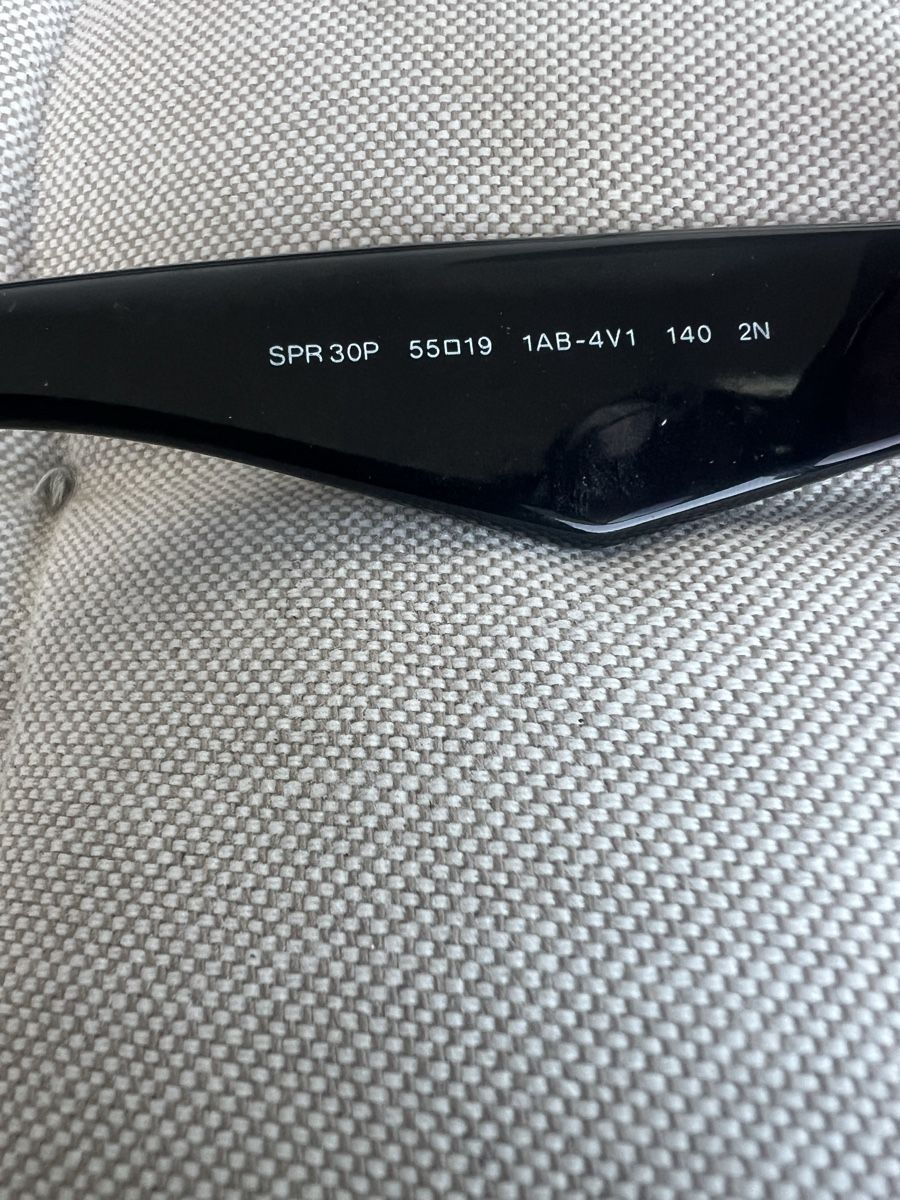 Prada Occhiali & Lenti: Prada Sonnenbrille Damen Schwarz – Usato da Zürich venduto da Walllstreet 5