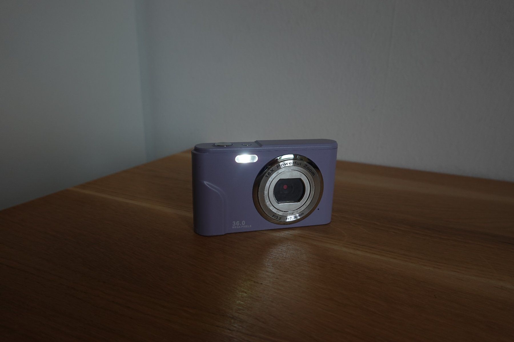 Fotocamera: Digitalkamera Vintage Effekt Y2K - Lila – Usato da Fribourg venduto da mar_9vlt 3