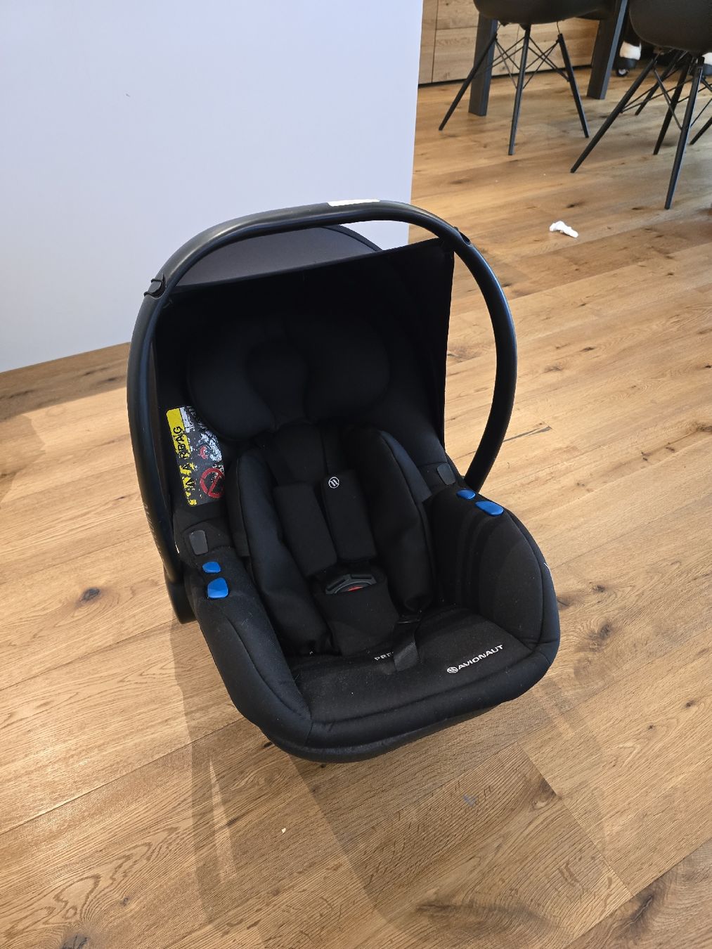 Seggiolini per auto: Avionaut Babyschale – Usato da Lachen SZ venduto da mar_22sq