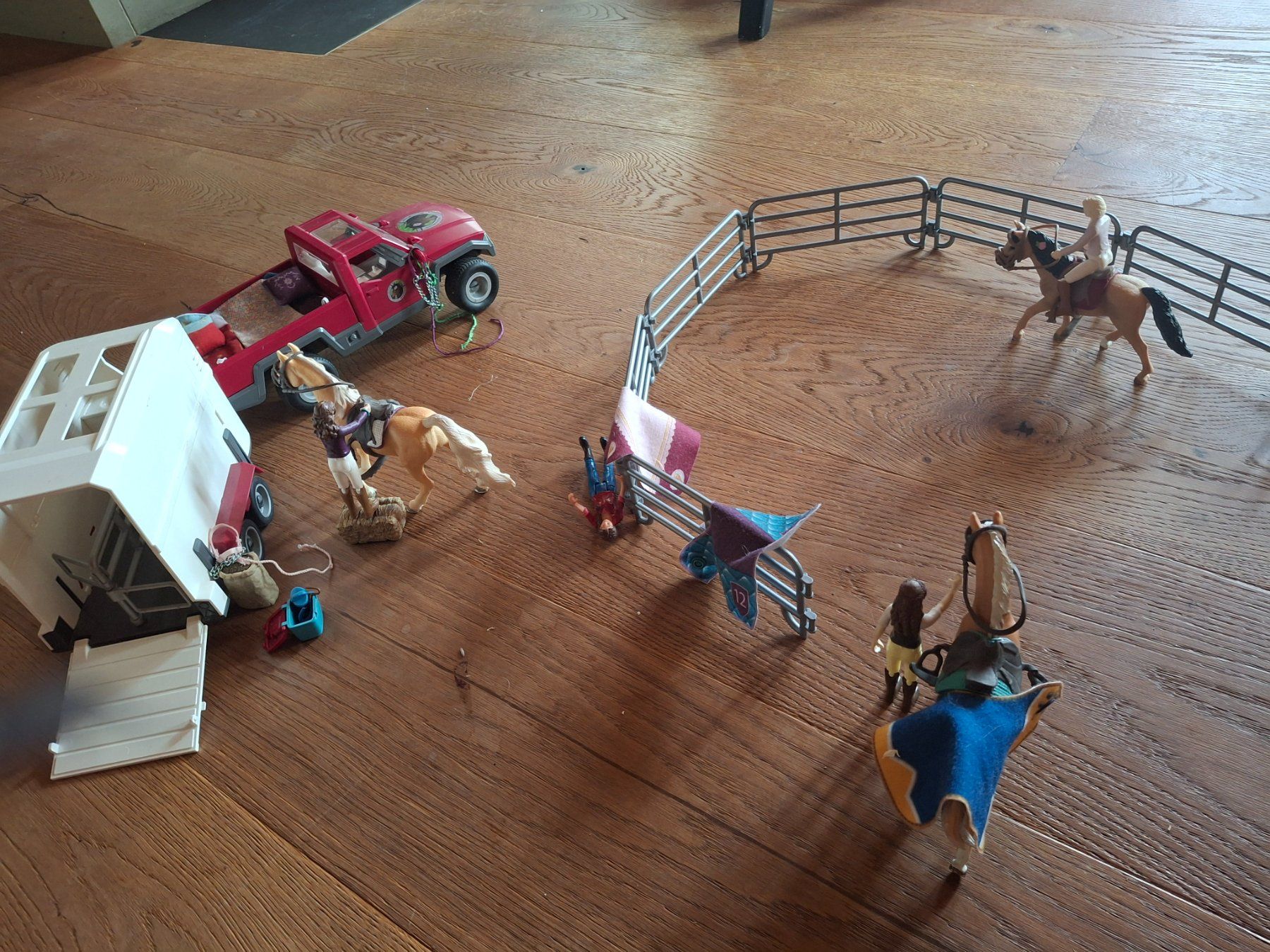 Schleich Spielzeuge: Schleich camping Ausflug . – Gebraucht aus Oberburg von Yaelita 4