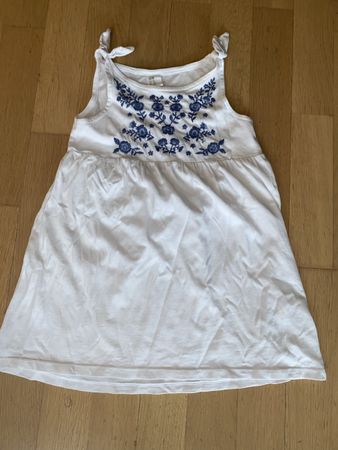 Kleid Gr. 98