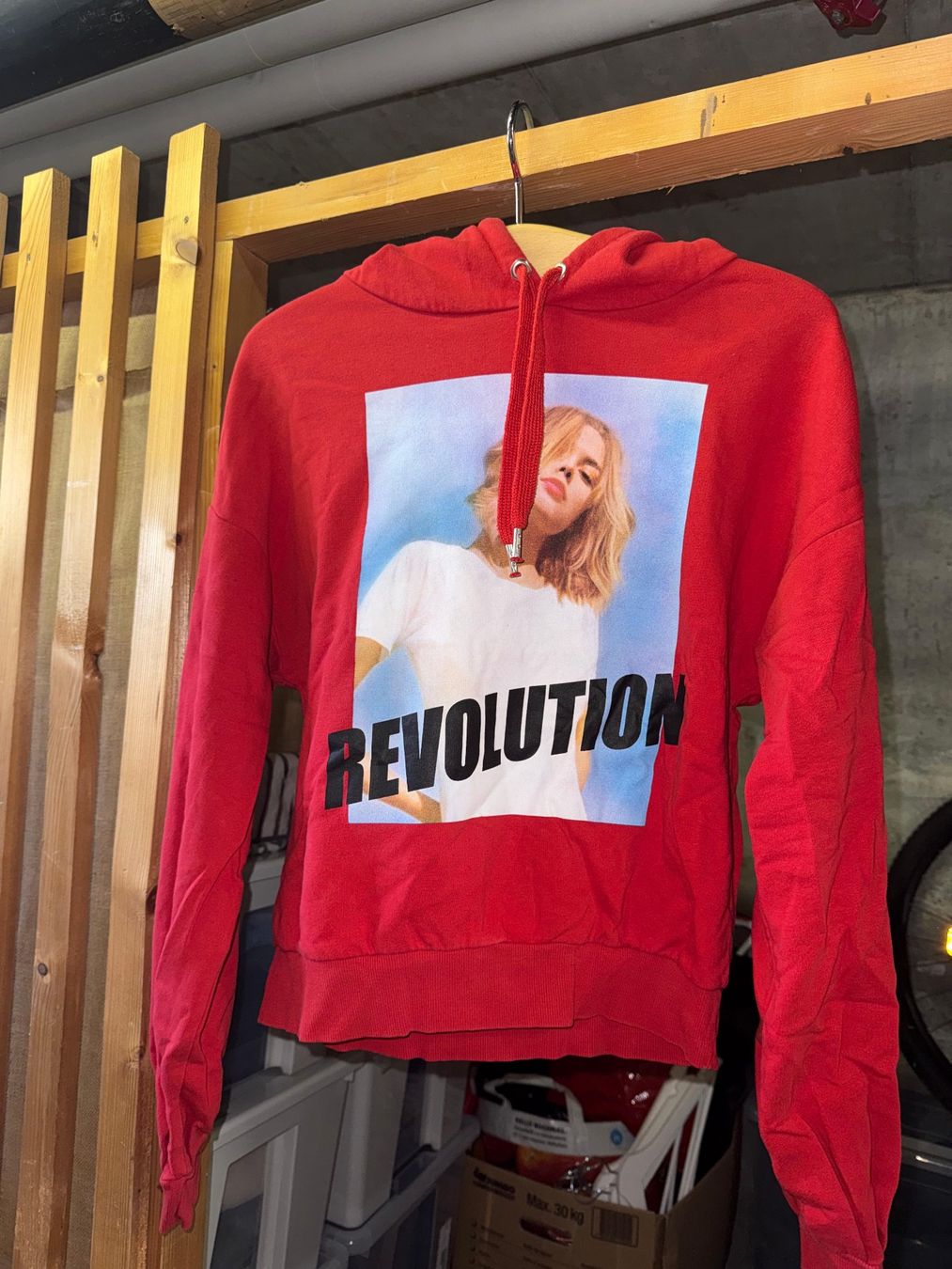 Pullover & Sweatshirts: 🔥Pullover/Hoodie M – Gebraucht aus Dottikon von Celina16