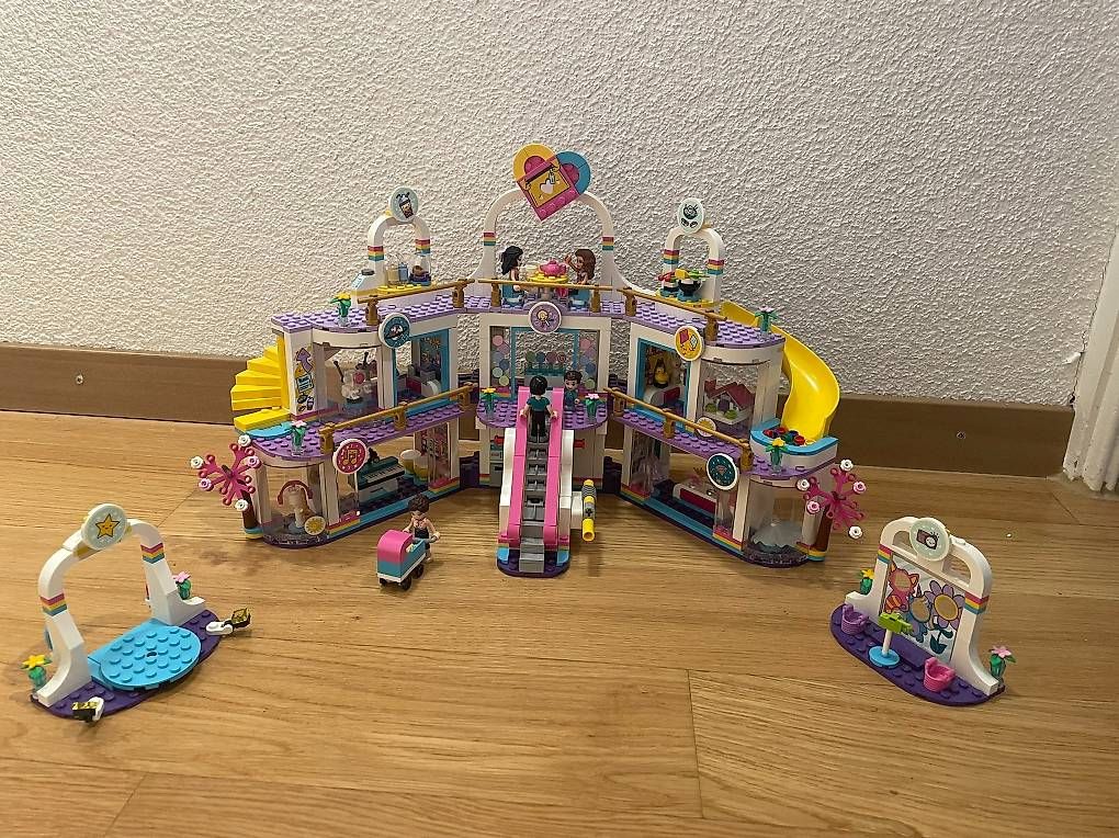 Spielzeuge: Lego Friends Shopping Center – Gebraucht aus Unterengstringen von mrs_bambee