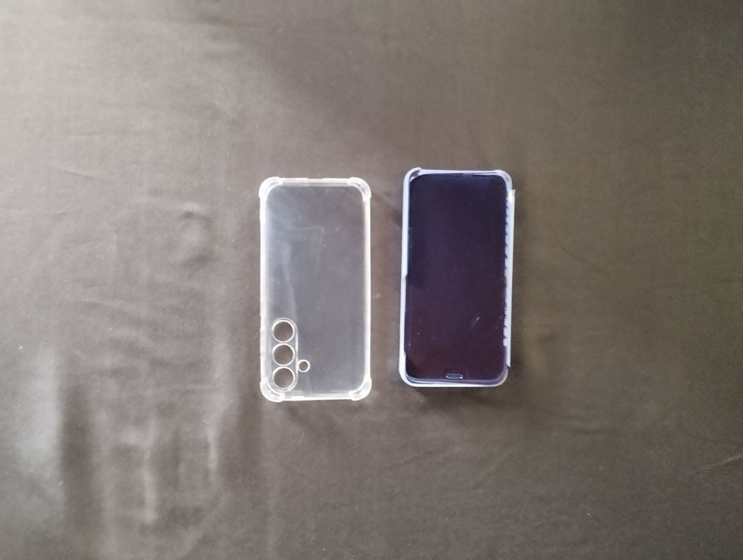 Samsung Cover & Protezioni schermo: Samsung Handyhülle S24 2er – Usato da Schübelbach venduto da Restwert_Schubelbach 2