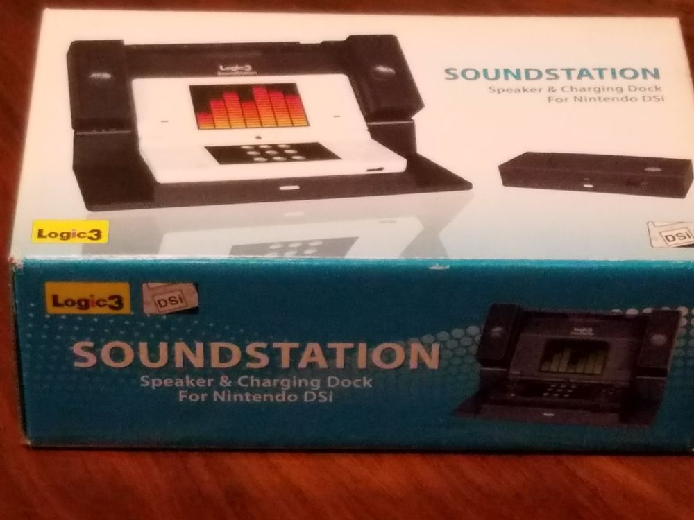 Nintendo DSi Sound Station und Lader von Logic3 (Neu und ...