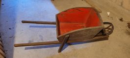 Schubkarre aus Holz
