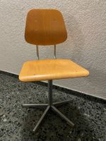 2 Embru Stuhl Klassiker für das Schulzimmer
