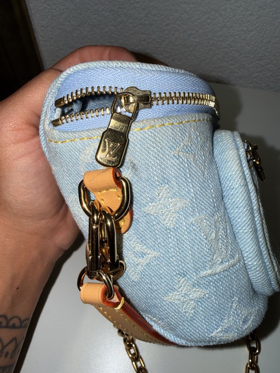 Louis Vuitton Taschen für Damen: Louis Vuitton Denim Bumbag – Gebraucht aus Biel/Bienne von Violetta.V 1
