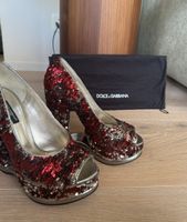 Dolce & Gabbana High Heels mit Pailletten & Wellenabsatz