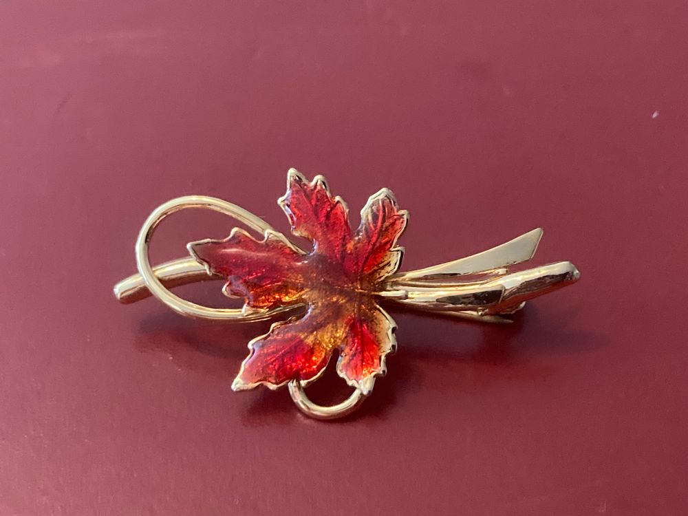 Petite broche Insecte en argent doré (925/oo), ornée de citrines et pierres imitant