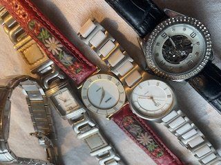 Montres: Damenuhren – D'occasion à Cavigliano par taras2021 1