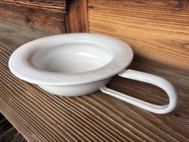 Nachtgeschirr Emaille weiss mit Gebrauchsspuren antik