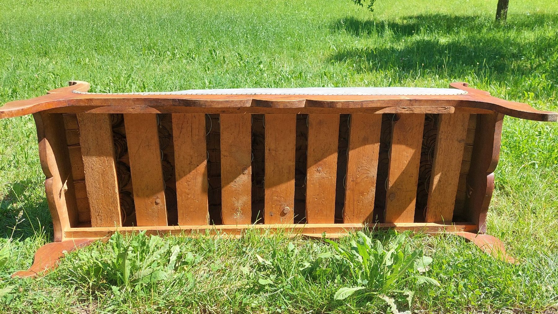 Divani: Antikes Holz-Sitzbank-Möbelstück – Difettoso da Kerns venduto da Ueli73 2