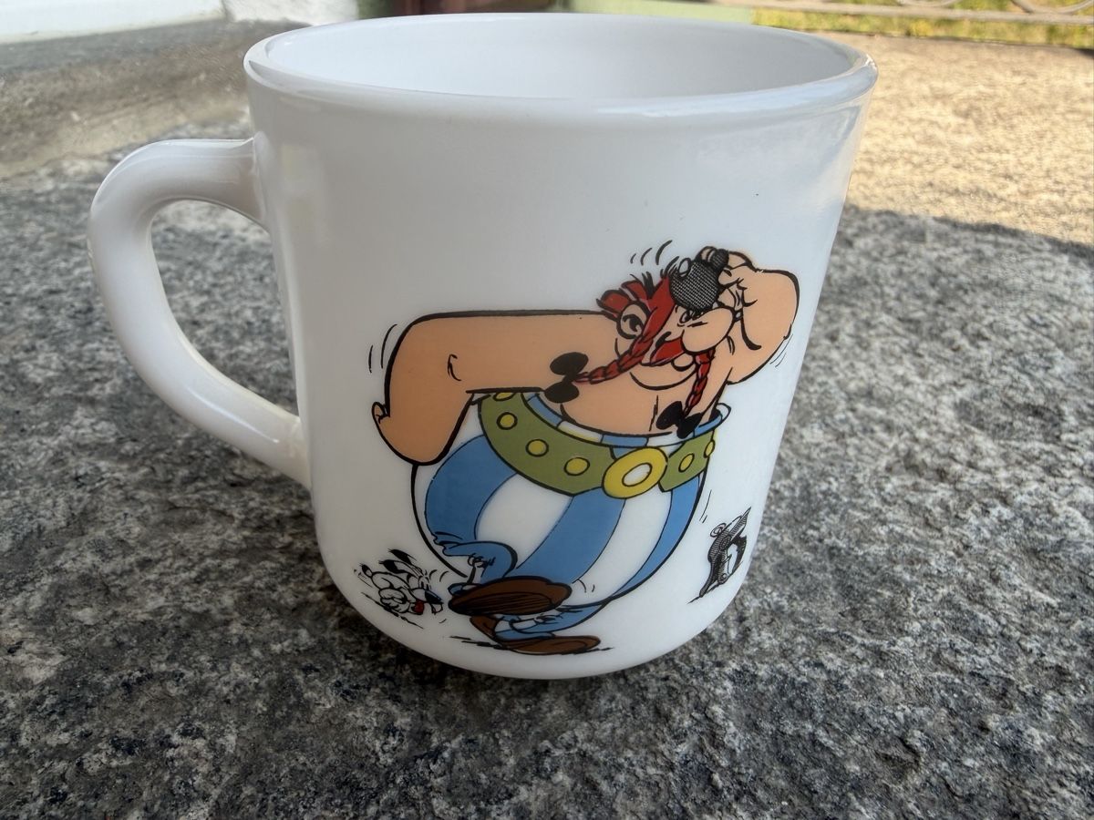 Tazze: Asterix Tasse – Usato da Avegno venduto da CaVal13