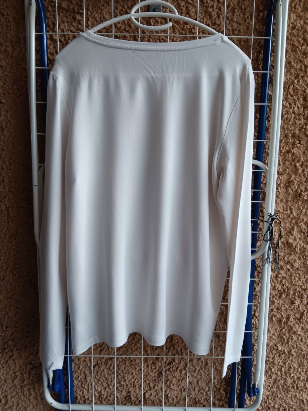Monari T-shirts: Monari Langarmshirt Cremeweis Gr40 mit Strassmotiv – D'occasion à Zürich par chr_l98j 2