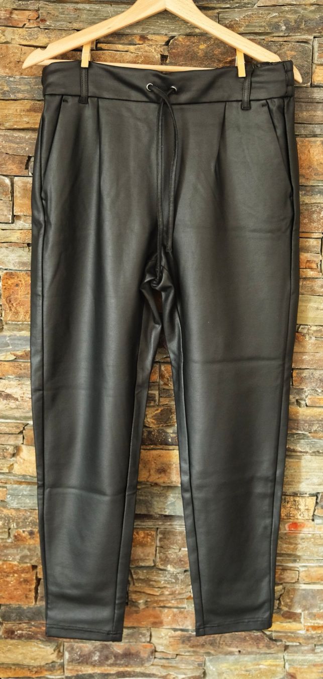 Only Hosen: Hose ONLY Gr.M/32 Lederoptik – Neu (gemäss Beschreibung) aus Wohlen AG von Exitburn
