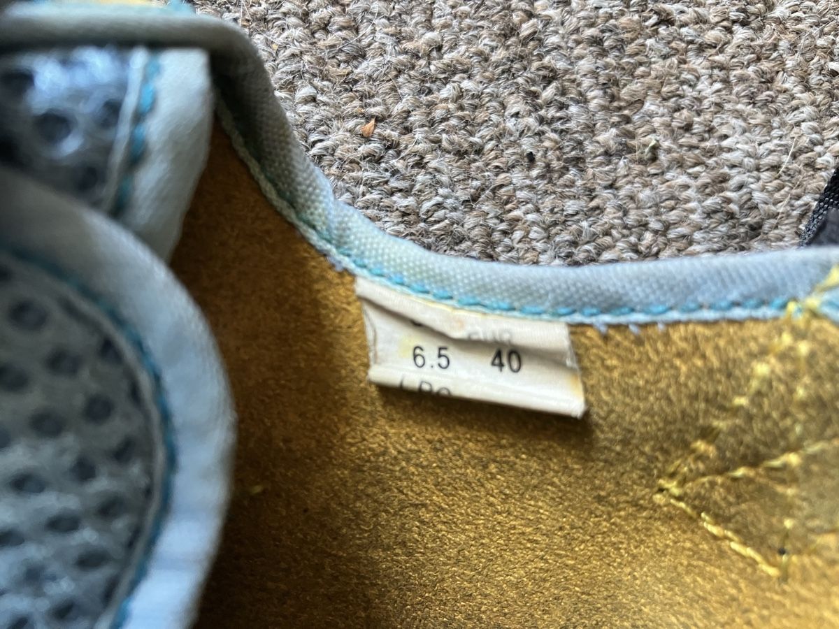 Scarpe da donna: Kletterschuhe Größe 40 und Gurt – Usato da Basel venduto da juanalaloca 3