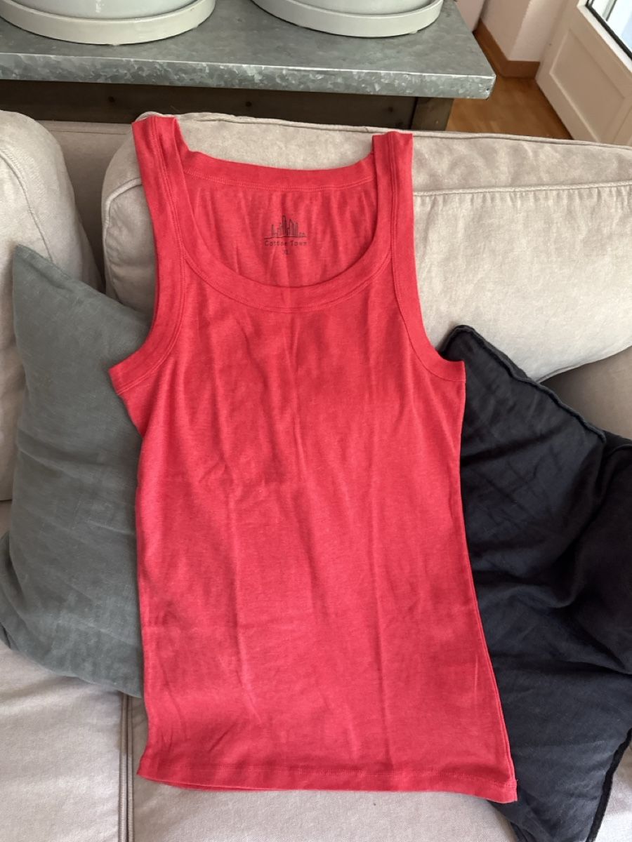 Top: Tanktop mit Rundhalsausschnitt, neu  – Nuovo (secondo la descrizione) da Winterthur venduto da san_9m2f