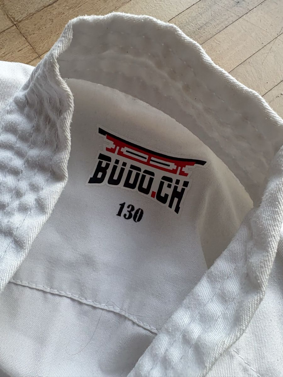 Kimono: Kimono Karate 130 – Usato da Zürich venduto da chemostat 2