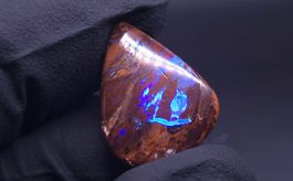 Natural Boulder Opal 14.95ct – Bright Blue Vein