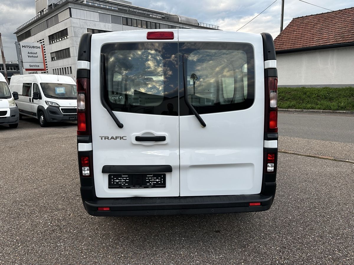 Renault Autos: Renault Trafic dCi120 / MFK 08.2026 – Gebraucht aus Luzern von Swiss-Garage 3