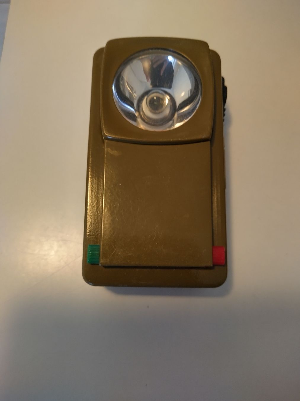 Schweizer Armee Lampade: Originalmilitärtaschenlampe – Usato da Zug venduto da alm_7hyh