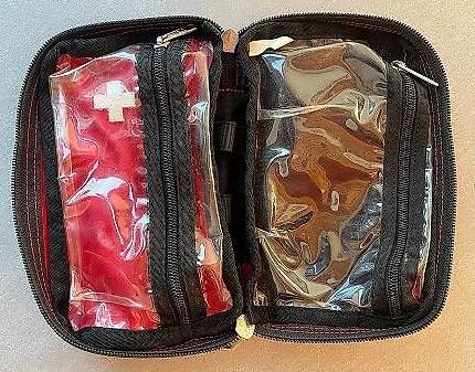 Kit di pronto soccorso: Trousse de 1e secours – Usato da Champlan venduto da Raspille 1