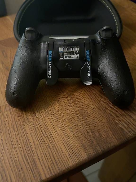 Manettes: SCUF Infinity4PS Pro + Paddles & Trigger – D'occasion à bachenbülach par G4609 1