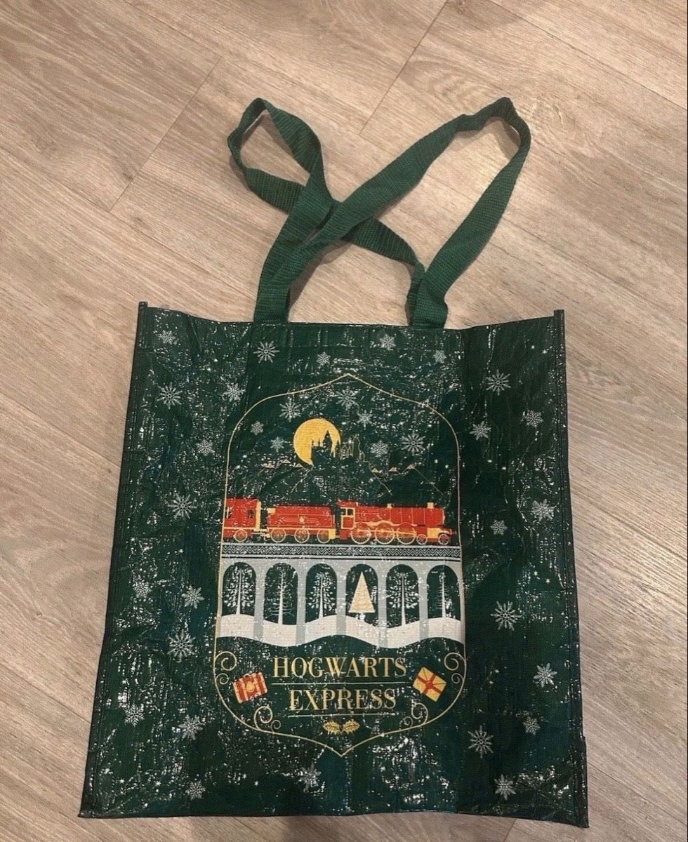 Borse: Harry Potter Warner Bros Studios Tour Hogwarts Tüte – Usato da Balgach venduto da ren_xy57 1