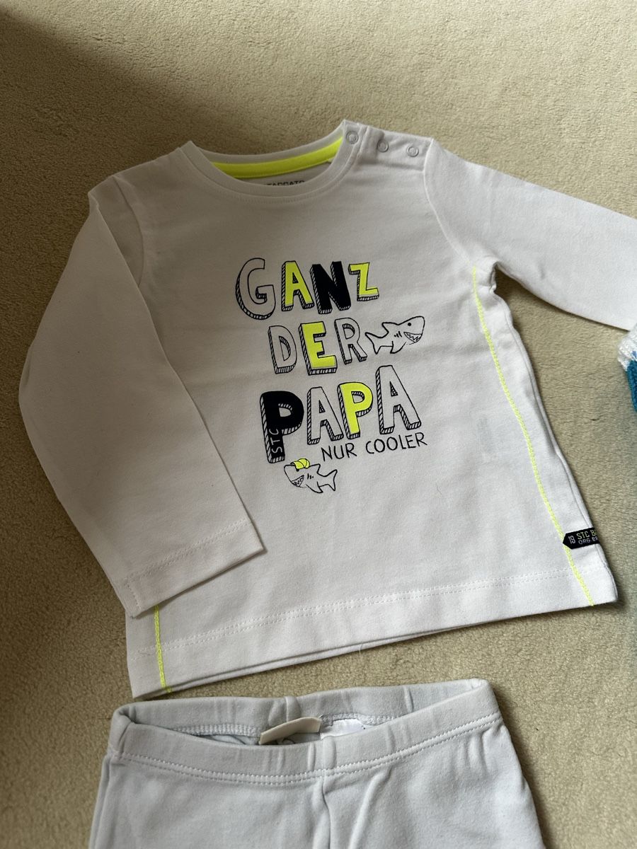 Lotti & Set di vestiti: Baby-Set Grösse 74 - Pullover, Shirt, Hose, Socken – Nuovo (secondo la descrizione) da Buchs AG venduto da Dasmusstduhaben 1