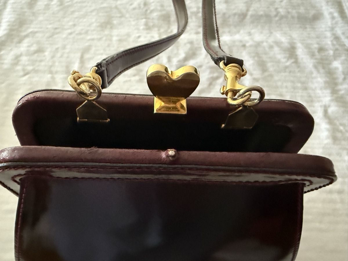 Moschino Taschen für Damen: Moschino Tasche Lackleder Farbe: Bordeaux – Gebraucht aus Rüti ZH von Dauli 4