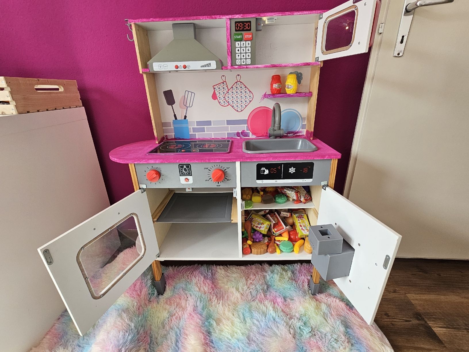 Cucine complete: Kinderküche und Stuhl – Usato da Bellach venduto da Mihai17 1