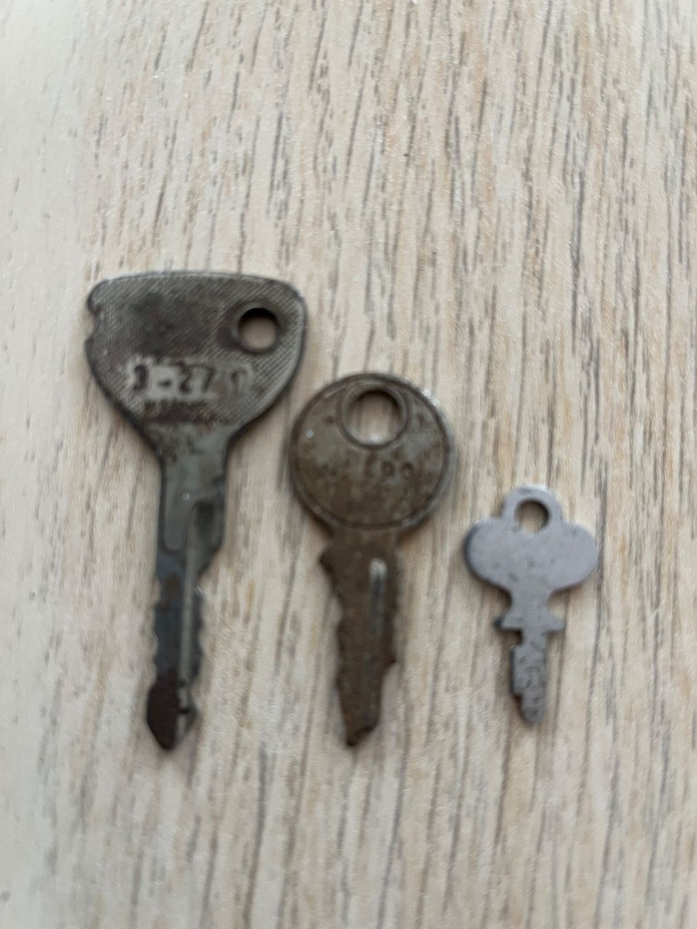 Clés: 5 kleine, alte Schlüssel – D'occasion à Flumenthal par Fetthenne 3
