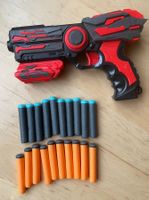 Spielzeugpistole Tack Pro Shooter mit Soft-Dart Pfeilen