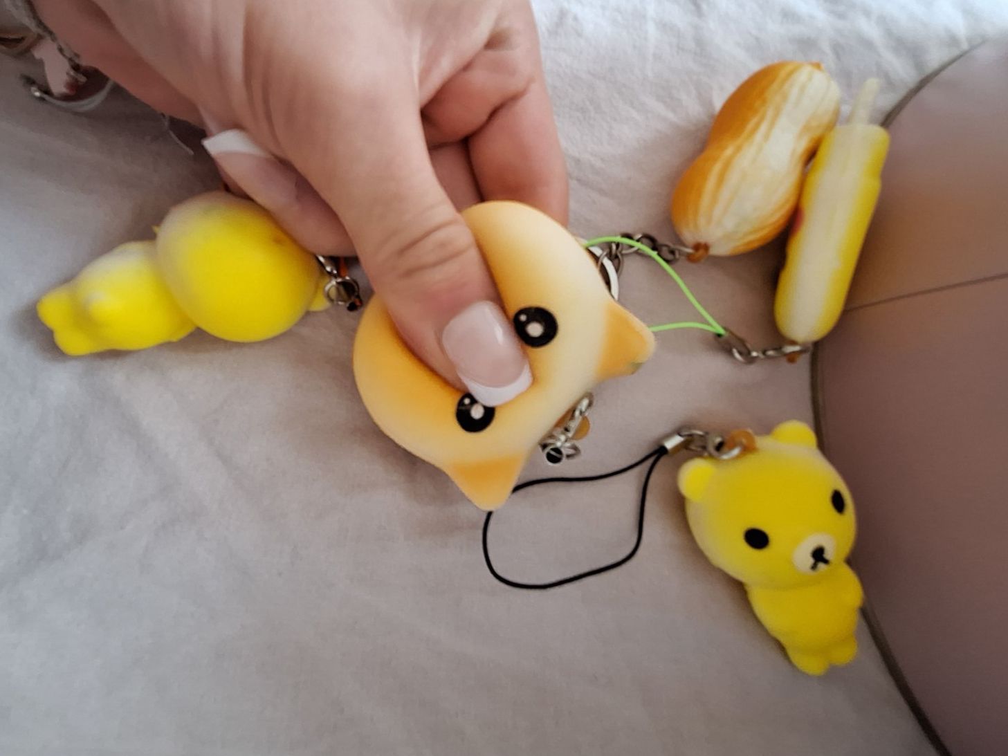 Spielzeuge: Gelber Squishies anhänger – Gebraucht aus Honau von sams09 3