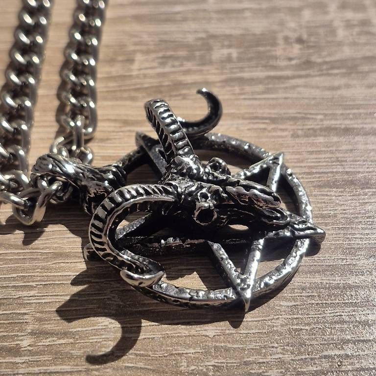 Catenine: Kette Pentagramm Ziege – Usato da Utzenstorf venduto da eli_f9dw 3