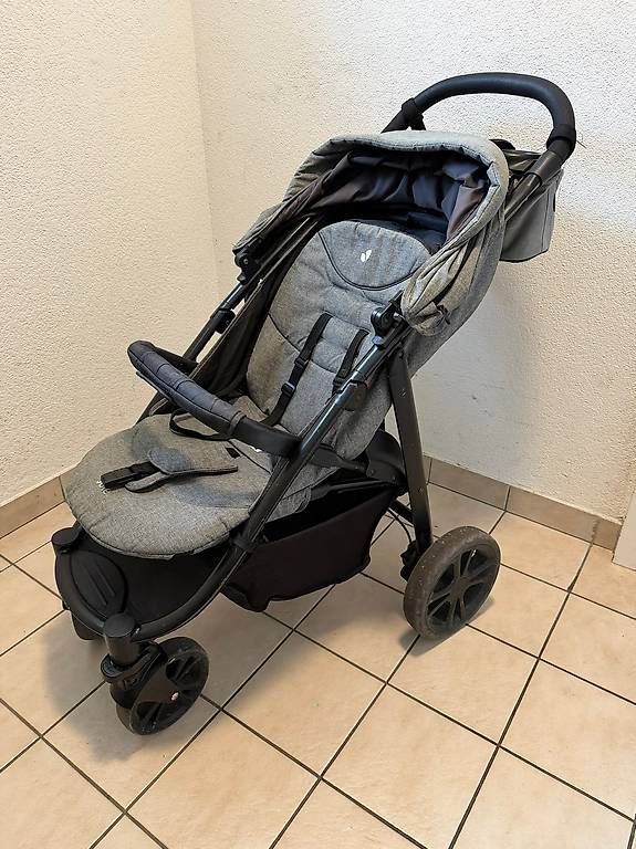 Joie Kinderwagen: Joie Litetrax Kinderwagen – Gebraucht aus Kriens von Rina456 3