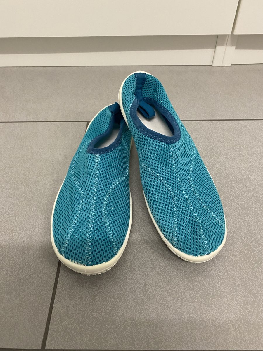 Scarpe da uomo: Badeschuhe Gr. 34/35 – Nuovo (secondo la descrizione) da Pfäffikon ZH venduto da aveo14