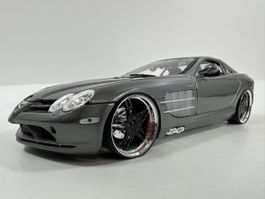 Mercedes-Benz SLR McLaren 1:18, schöner Sonderumbau, MAISTO
