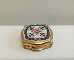 Stratton Vintage  Tabletten Pillendose  Messing Blumenmotiv